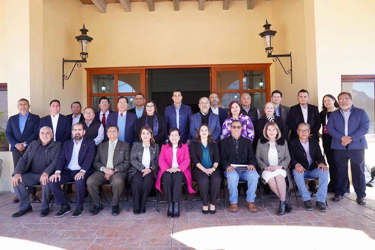 Mtro. José Arturo Delgado Reza, asistió a la Primera Asamblea General de COEPES